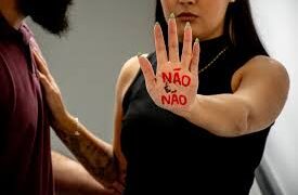 Jovem denuncia abuso em festa universitária e homem é preso em flagrante
