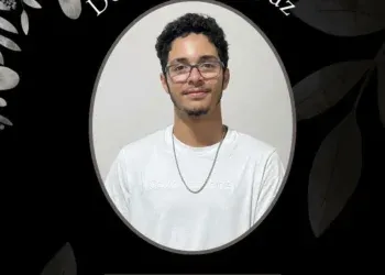 Jovem é executado a tiros após ser surpreendido em garagem de veículos Jovem é executado a tiros após ser surpreendido em garagem de veículos