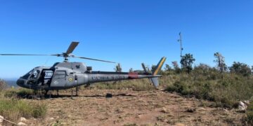 Manutenção em torre garante monitoramento 24h contra incêndios no Pantanal