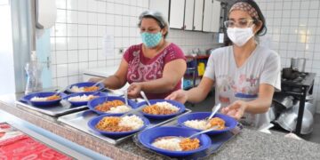 Prefeitura convoca merendeiros e auxiliares temporários