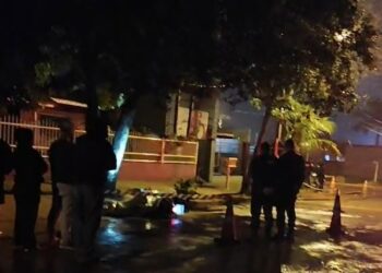 Jovem é alvo de emboscada e morto com vários disparos Jovem é alvo de emboscada e morto com vários disparos