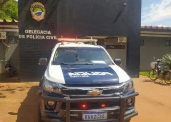 Motociclista fica ferido após acidente em cruzamento