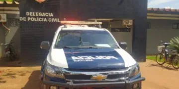 Motociclista fica ferido após acidente em cruzamento