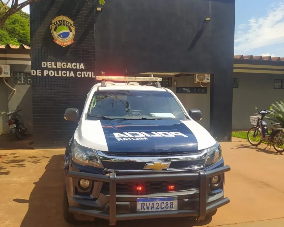Motociclista fica ferido após acidente em cruzamento