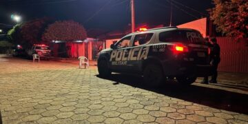 Jovem é executado a tiros dentro de casa