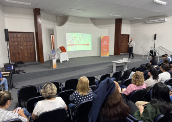 Servidores participam de palestra sobre educação financeira