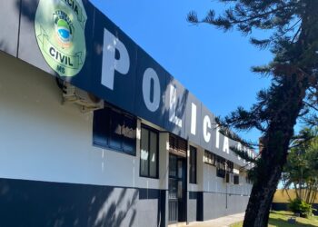 Dupla é presa suspeita de executar jovem dentro de residência