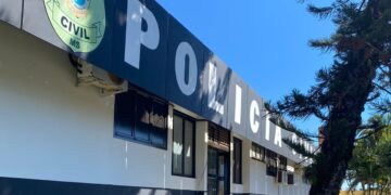 Dupla é presa suspeita de executar jovem dentro de residência