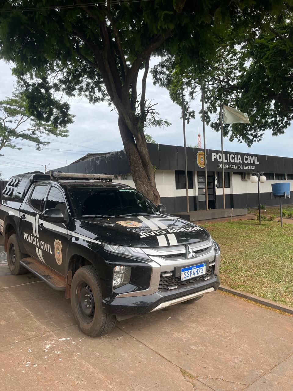 Homem é preso em flagrante após agredir companheira e ferir outro homem