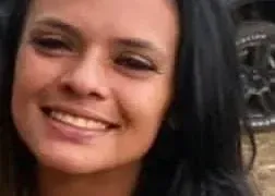 Mulher achada morta na fronteira é identificada
