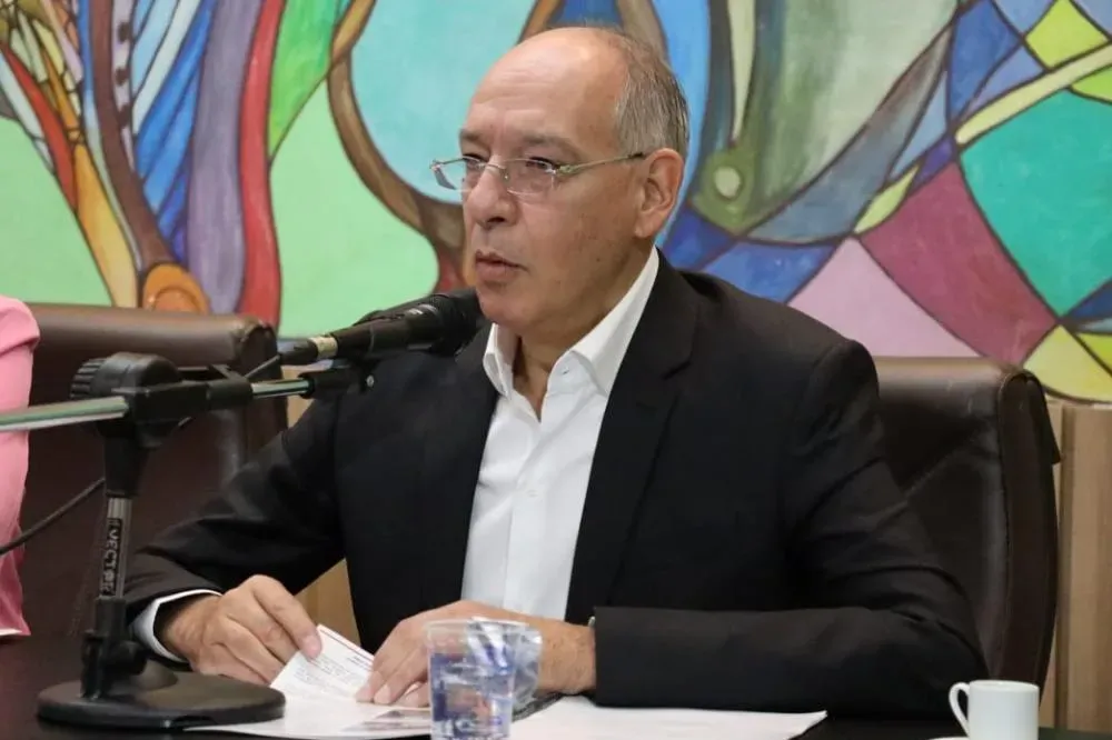 Ex-prefeito de Ponta Porã é internado após mal súbito