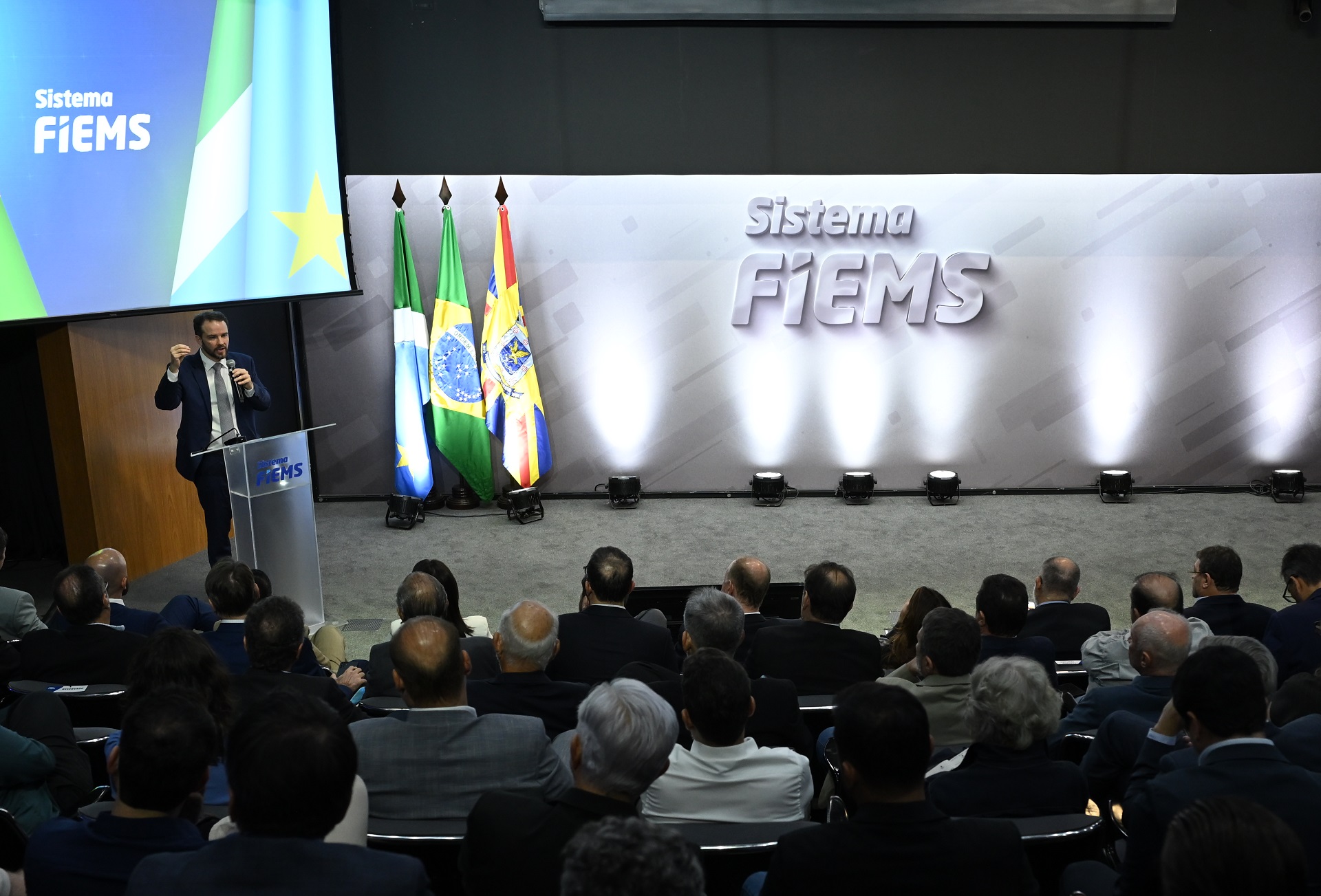 Na Fiems, ministros destacam potencial de MS e defendem diálogo com setor produtivo