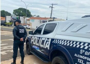 Homem é preso após suspeita de importunação sexual contra criança em praça Homem é preso após suspeita de importunação sexual contra criança em praça