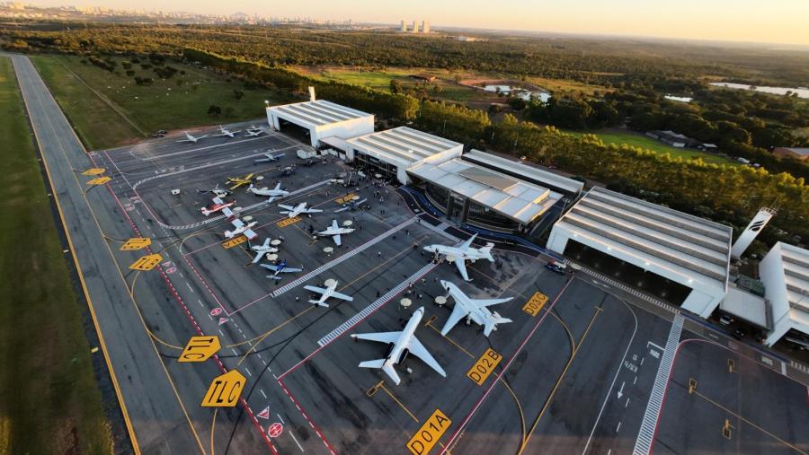 Avião de grupo empresarial retorna ao Brasil e empresa diz colaborar com investigações