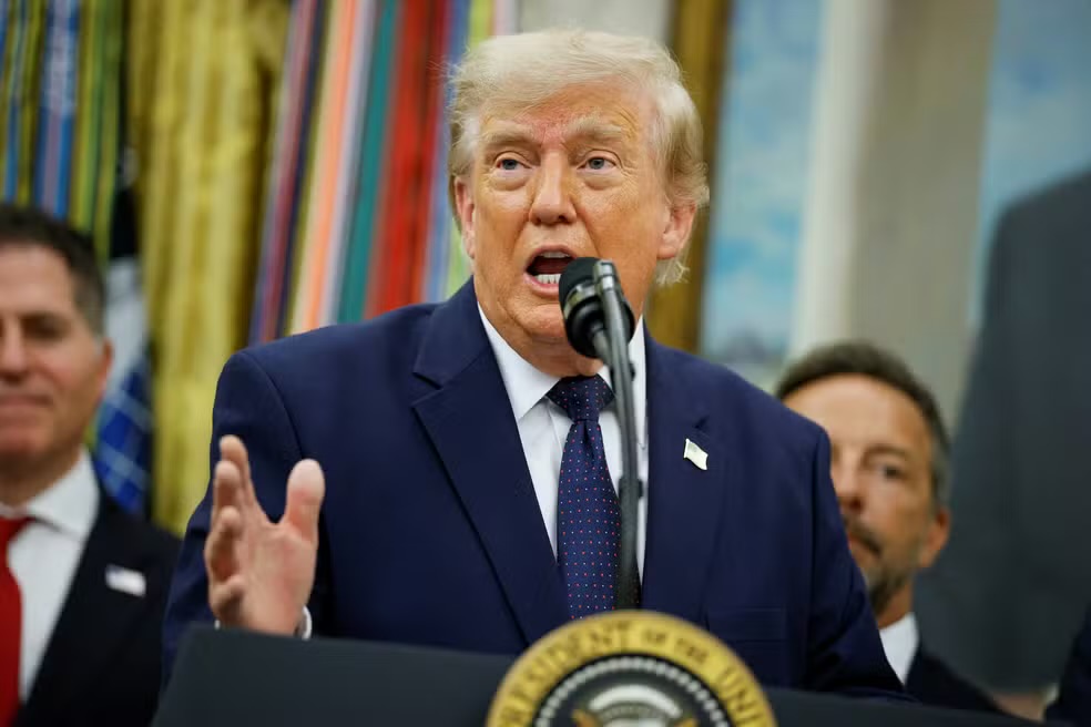Trump pressiona Fifa, ataca árbitro brasileiro e expõe risco de interferência política no futebol