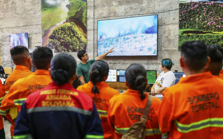 Treinamento prepara militares para combater incêndios no Pantanal e na fronteira com a Bolívia
