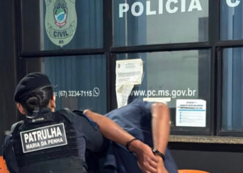 Filho é preso após invadir casa da mãe e descumprir medida protetiva Filho é preso após invadir casa da mãe e descumprir medida protetiva