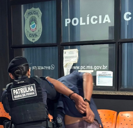 Filho é preso após invadir casa da mãe e descumprir medida protetiva