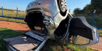 Motorista capota carro na MS-134 e escapa sem ferimentos graves