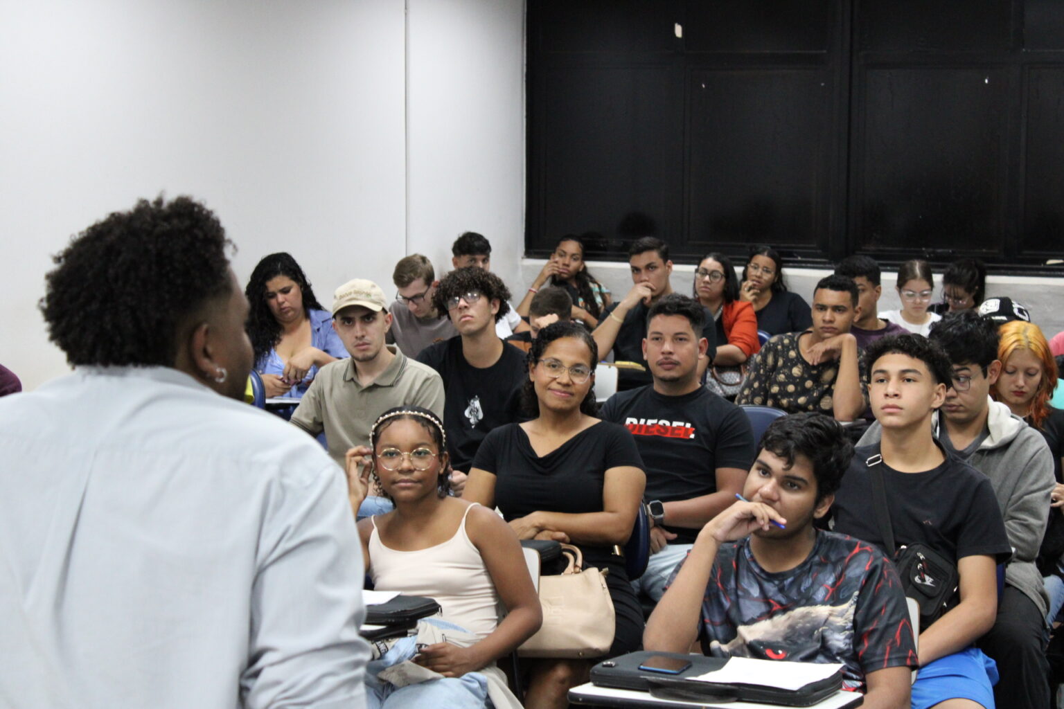 Capital lança maior cursinho preparatório gratuito hoje