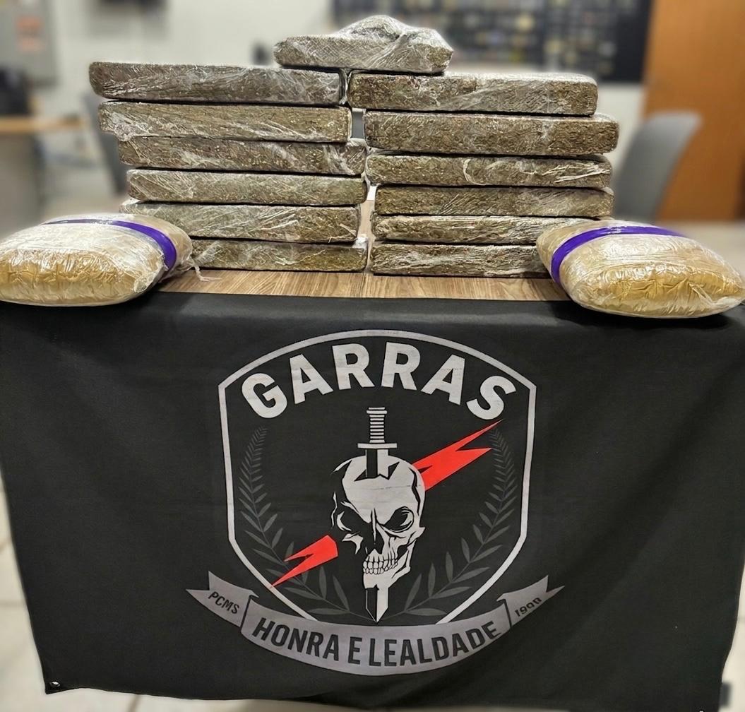 Mulher é presa com 15 quilos de maconha durante fiscalização em ônibus na Capital