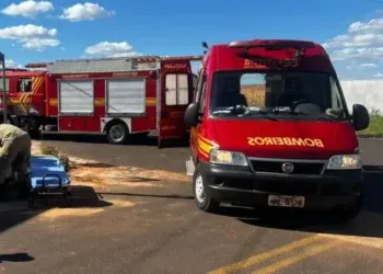 Ciclista sofre traumatismo craniano após acidente e é transferido para a Capital