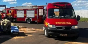 Ciclista sofre traumatismo craniano após acidente e é transferido para a Capital