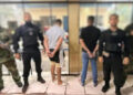 Foragidos são entregues à Polícia Federal na fronteira com a Bolívia Foragidos são entregues à Polícia Federal na fronteira com a Bolívia