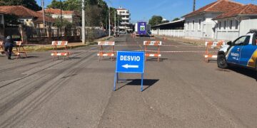 Agetran interdita trecho da Calógeras para Carreta da Saúde