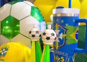 Após eliminação, comércio busca alternativas para estoque encalhado da Copa Após eliminação, comércio busca alternativas para estoque encalhado da Copa