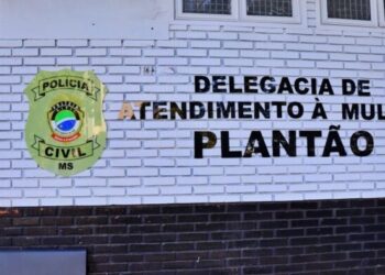 Mulher denuncia 16 anos de agressões e companheiro é preso Mulher denuncia 16 anos de agressões e companheiro é preso