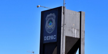 Jovem é preso após ameaçar matar a própria mãe durante discussão