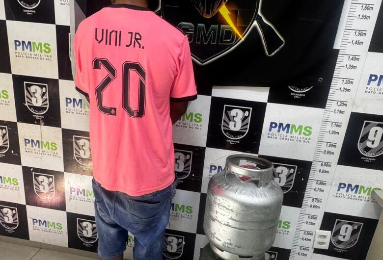 Câmeras flagram furto de botijões e jovem é preso