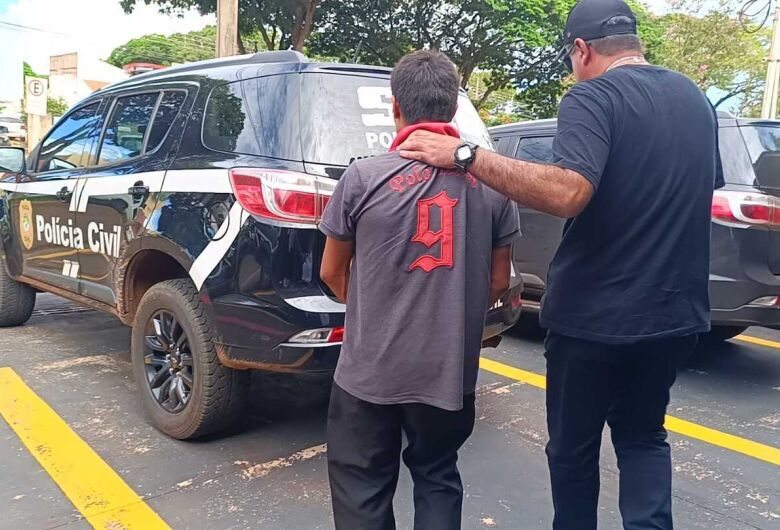 Homem é condenado a mais de 36 anos por matar esposa na frente do filho