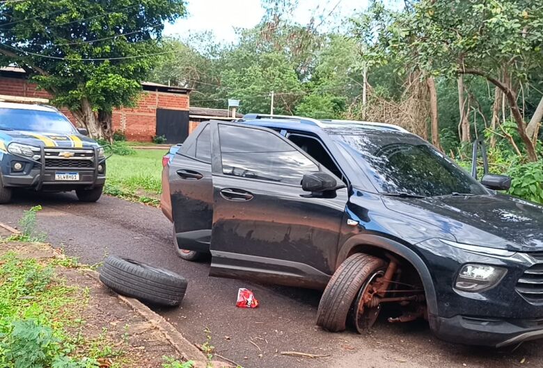 Jovem é preso com carga de maconha após perseguição da PRD