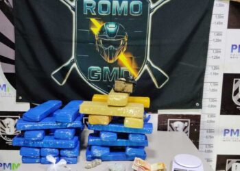 Trio é preso com mais de 24 kg de maconha Trio é preso com mais de 24 kg de maconha