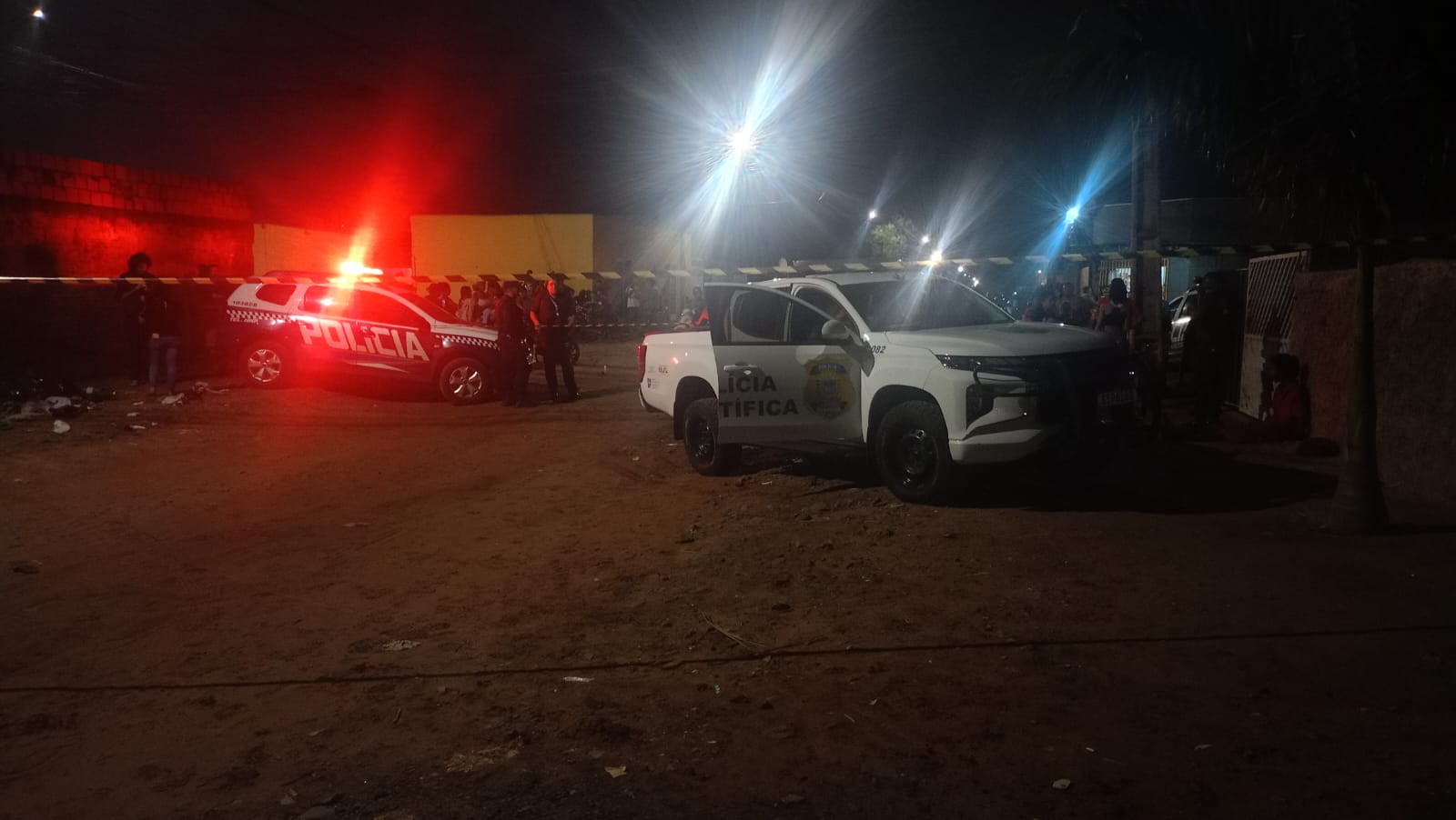 Homem é morto a tiros em frente de casa em Campo Grande