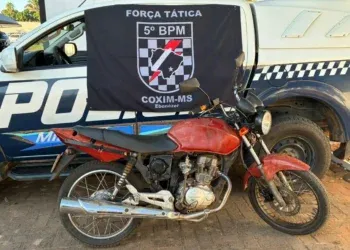 Moto usada em tentativa de execução de adolescente é encontrada abandonada no interior de MS Moto usada em tentativa de execução de adolescente é encontrada abandonada no interior de MS