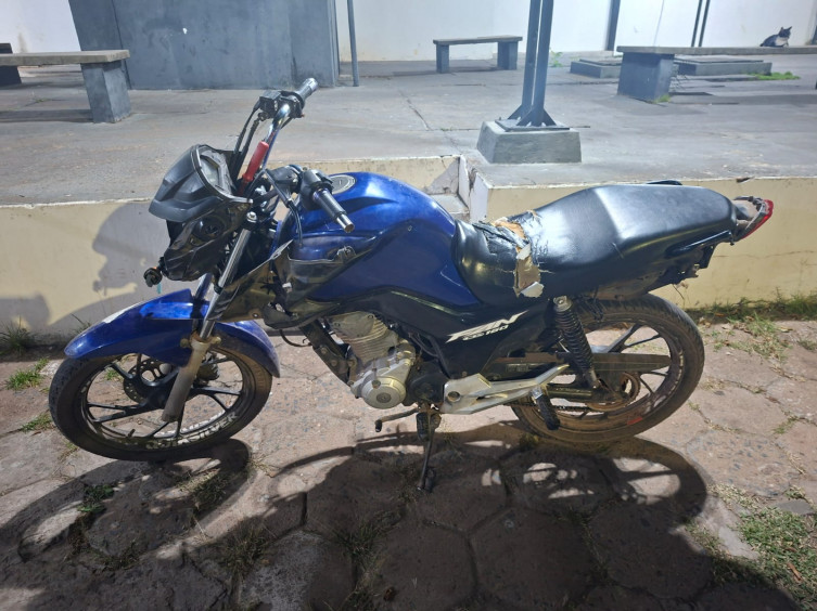 Suspeito de furtar moto tenta fugir da polícia, mas acaba preso em Corumbá