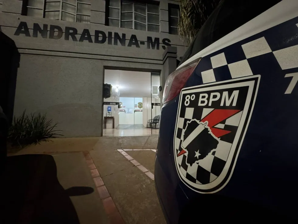 Foragido tenta viajar com nome do irmão, mas é descoberto durante abordagem