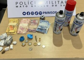 Dupla é presa por pichação e tráfico de drogas Dupla é presa por pichação e tráfico de drogas