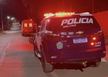 Após briga com a esposa, homem morre ao ser contido com “mata-leão” pelo enteado Após briga com a esposa, homem morre ao ser contido com “mata-leão” pelo enteado