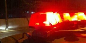 Cliente é denunciado por racismo contra adolescente em caixa de supermercado