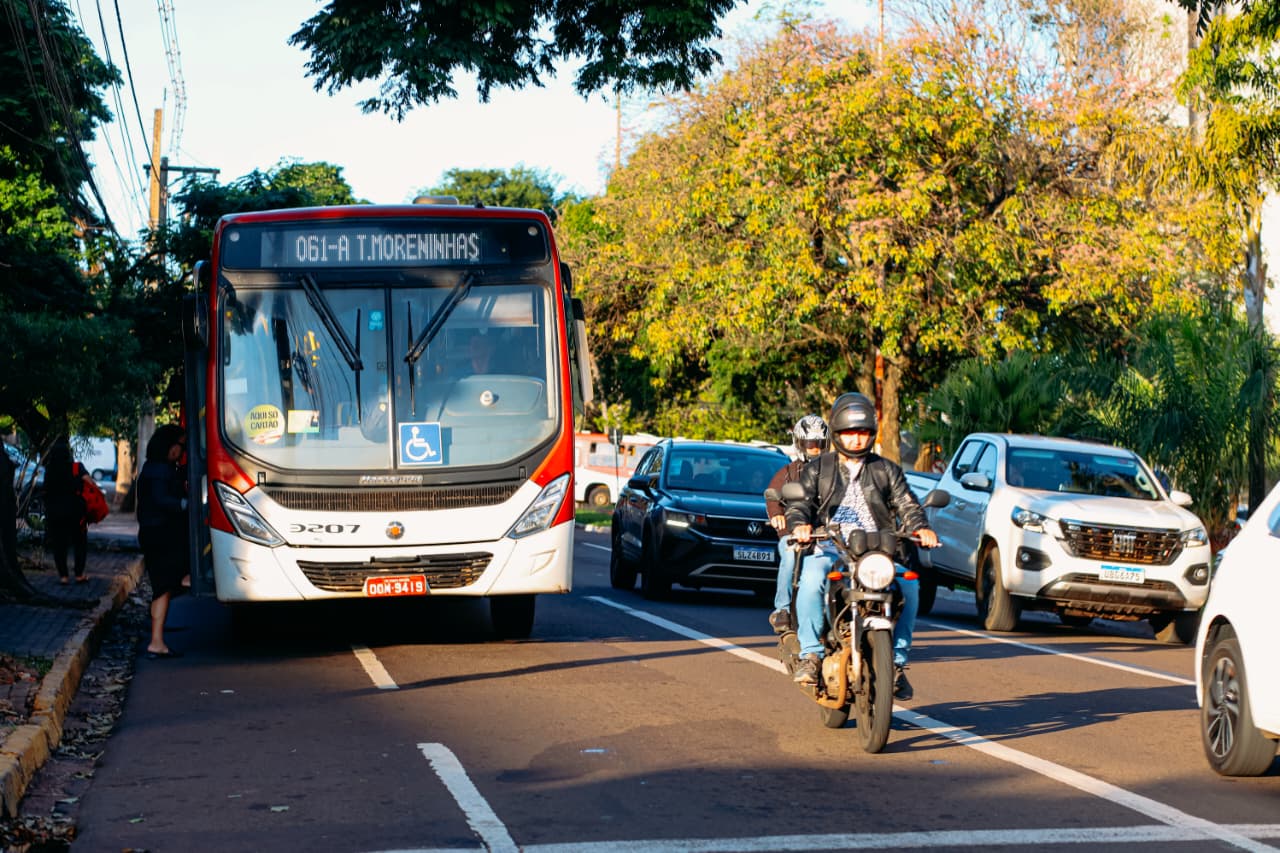 Transporte coletivo opera em plano especial nas férias