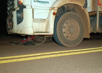 Mulher morre após ser atropelada em anel viário