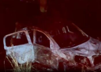Carro com maconha é abandonado e incendiado durante fuga da PRF em Campo Grande