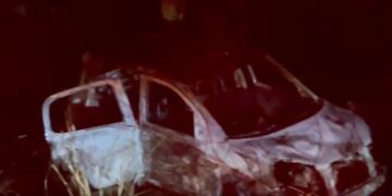 Carro com maconha é abandonado e incendiado durante fuga da PRF em Campo Grande