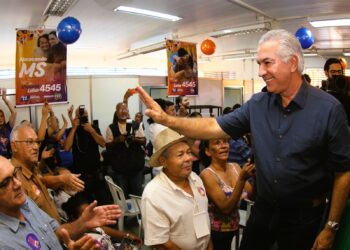 Reinaldo inicia campanha ao Senado ao lado de apoiadores e candidatos Reinaldo inicia campanha ao Senado ao lado de apoiadores e candidatos