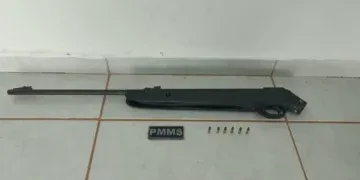 Adolescente é ameaçada e polícia apreende arma de agressor