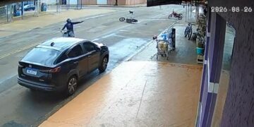 Ataque a tiros em plena rua assusta moradores e expõe disputa entre facções